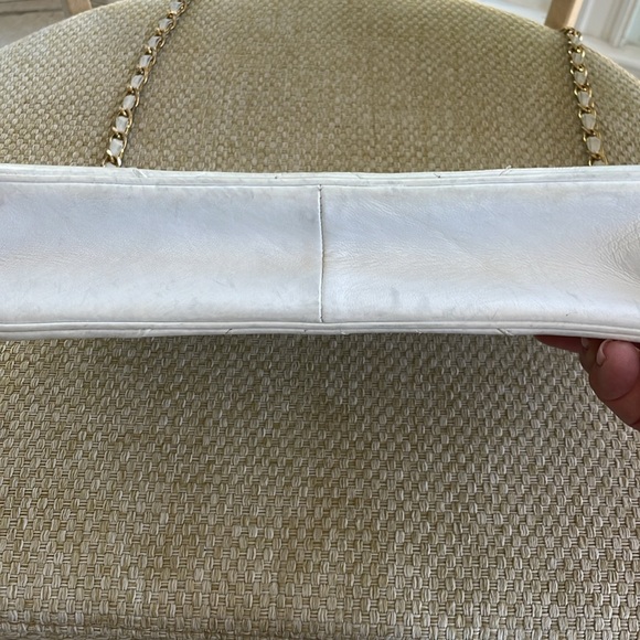 CHANEL SINGLE FLAP BAG - Picture 3 of 14